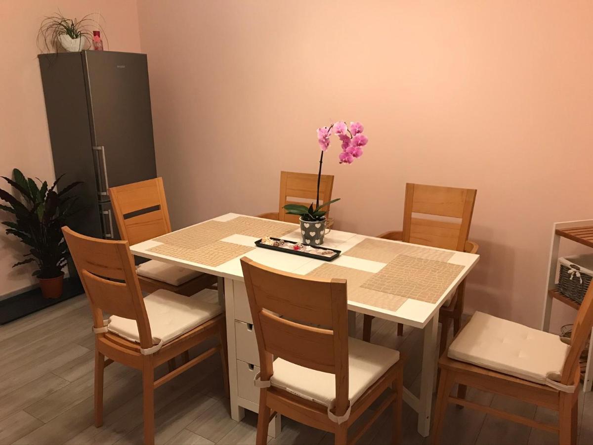 Gemutliche 3-Zimmer Wohnung Saal an der Donau Exterior foto