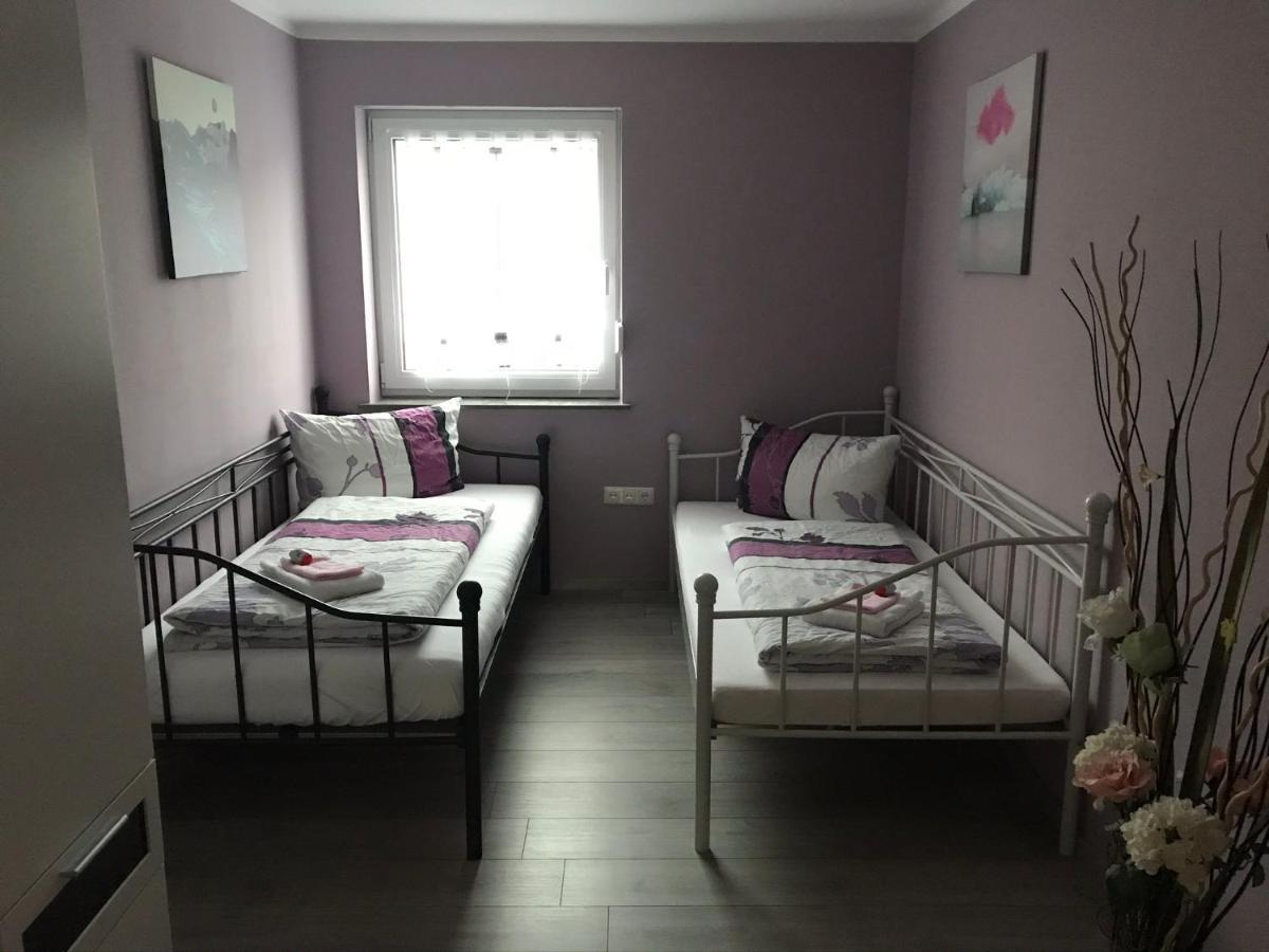 Gemutliche 3-Zimmer Wohnung Saal an der Donau Exterior foto