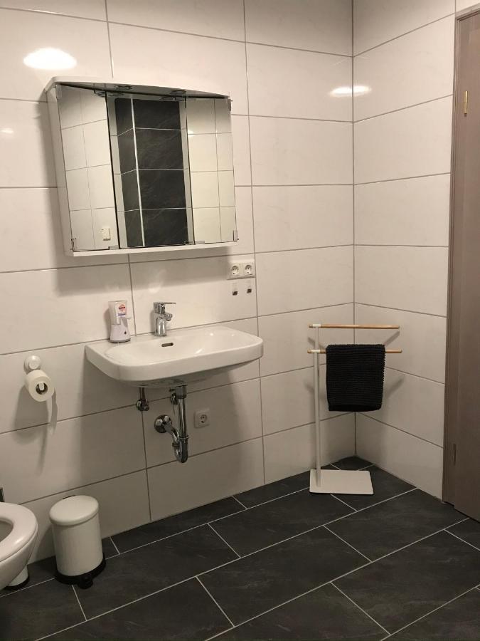 Gemutliche 3-Zimmer Wohnung Saal an der Donau Exterior foto